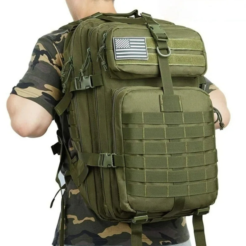 Militärischer Wanderrucksack