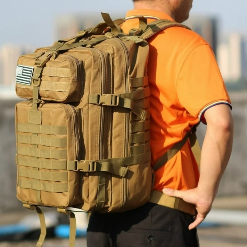 Militärischer Wanderrucksack