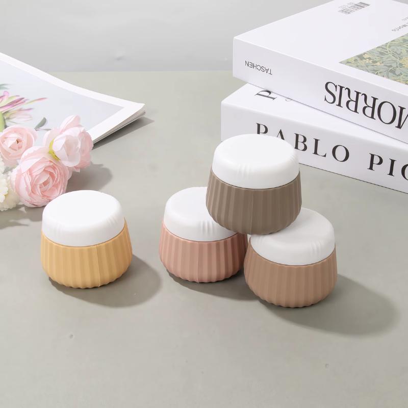 Leere Reiseflasche für Creme